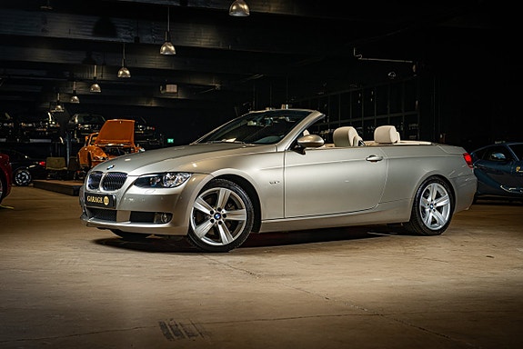 BMW 325i 2 of 5