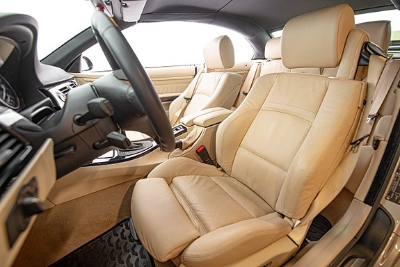 BMW 325i 16 of 28