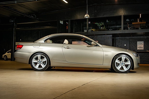 BMW 325i 8 of 28