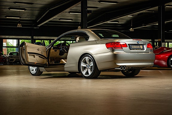 BMW 325i 11 of 28