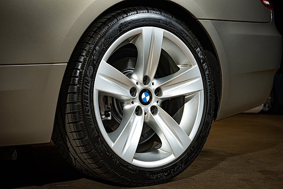 BMW 325i 27 of 28