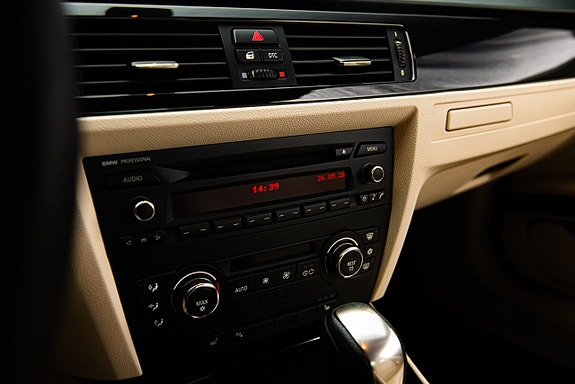BMW 325i 24 of 28