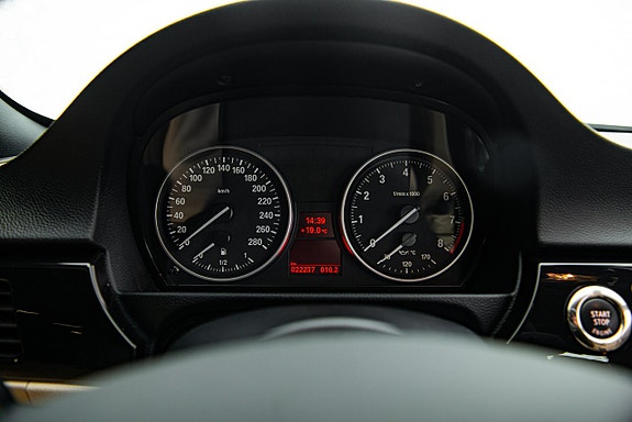BMW 325i 20 of 28