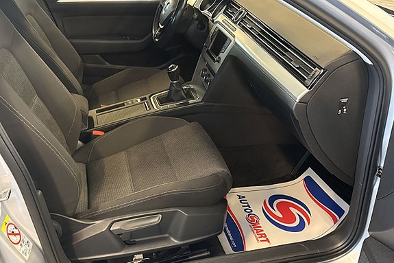 Volkswagen Passat 7 of 11
