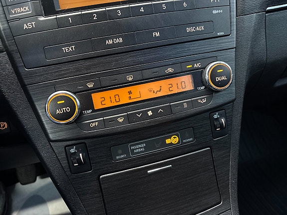 Toyota Avensis 14 of 22