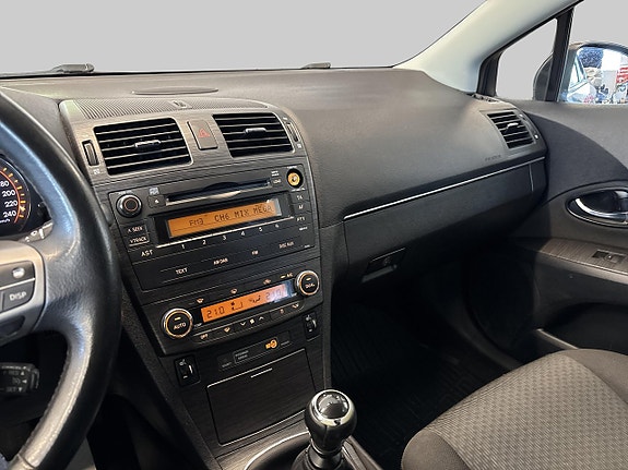 Toyota Avensis 13 of 22
