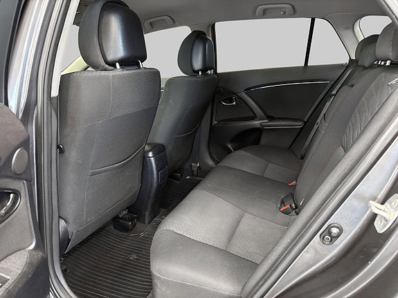 Toyota Avensis 9 of 22