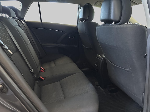 Toyota Avensis 17 of 22