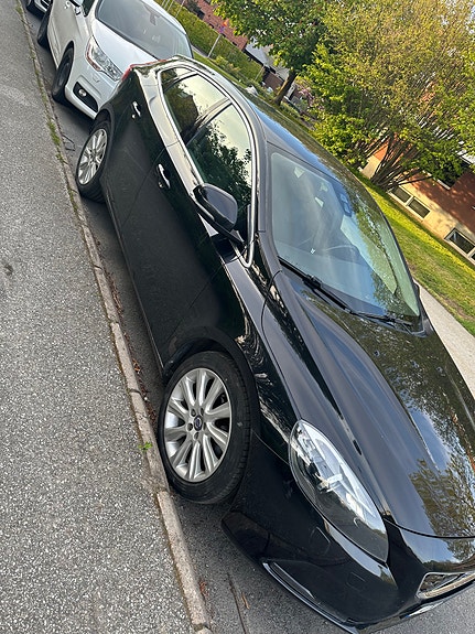 Volvo V40 4 of 5