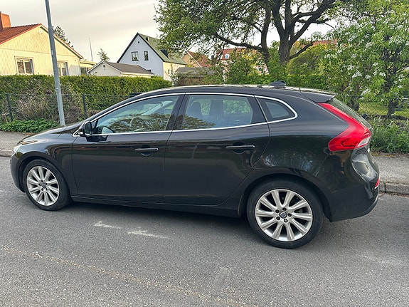 Volvo V40 6 of 10