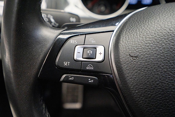 Volkswagen Golf Alltrack 19 of 22