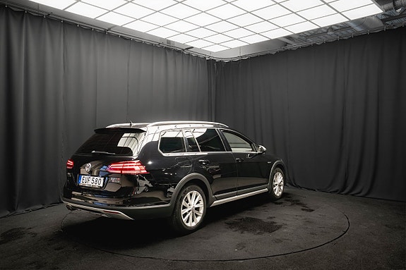 Volkswagen Golf Alltrack 7 of 22