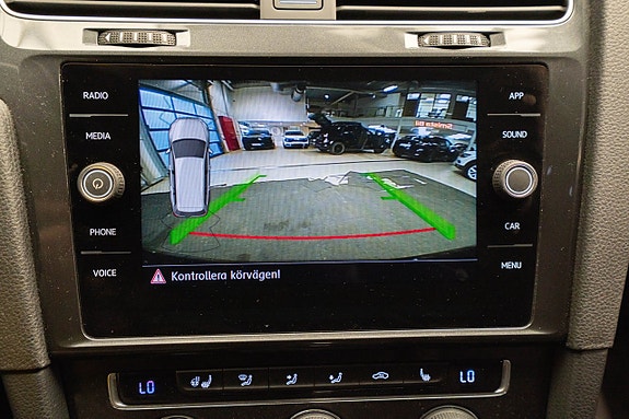 Volkswagen Golf Alltrack 13 of 22