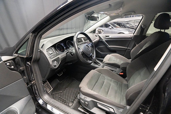 Volkswagen Golf Alltrack 15 of 22