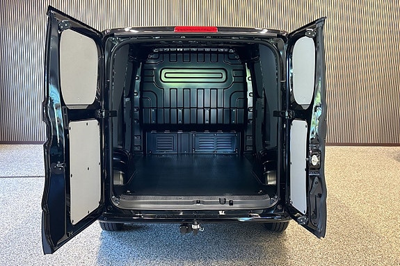 Maxus e-Deliver 5 7 of 10