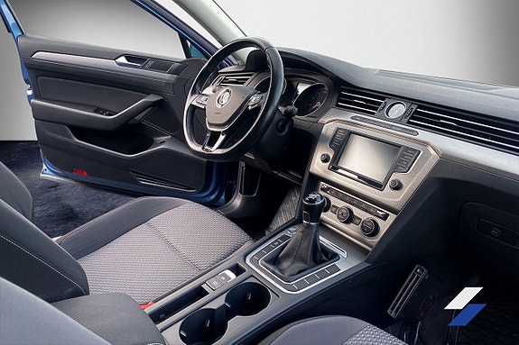 Volkswagen Passat 5 of 5