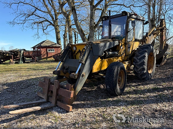 Traktorgrävare Volvo BM GM 616 + Tillbehör