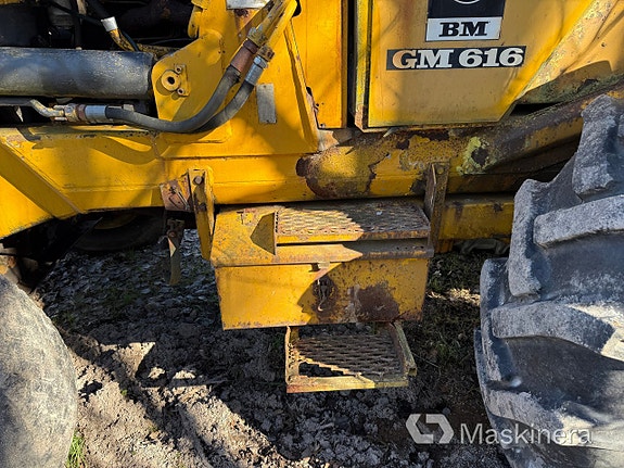 Traktorgrävare Volvo BM GM 616 + Tillbehör 11 of 27
