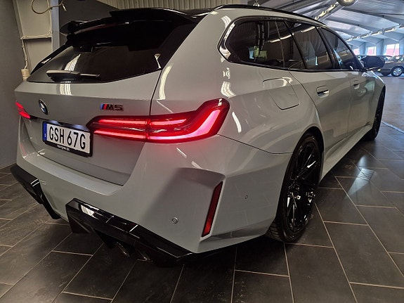 BMW M5 4 of 24