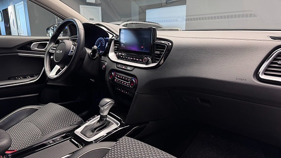 Kia XCeed 7 of 21