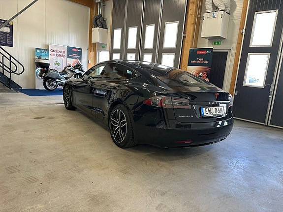 Tesla Model S 5 of 5