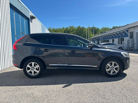 Volvo XC60 4 of 15