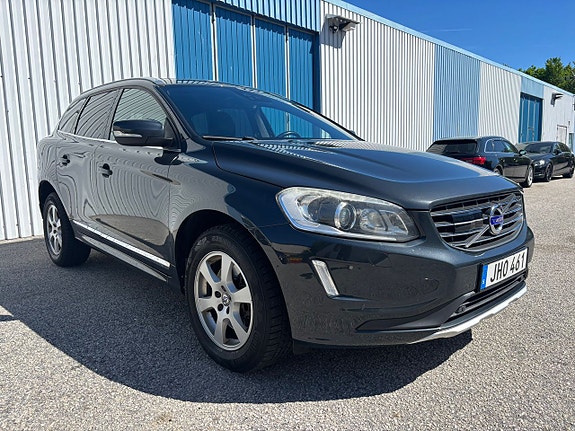 Volvo XC60 3 of 15