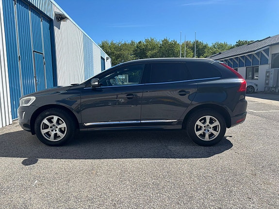 Volvo XC60 8 of 15