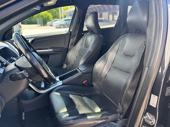 Volvo XC60 12 of 15