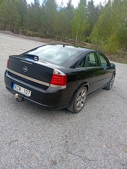Opel Vectra 2 of 12