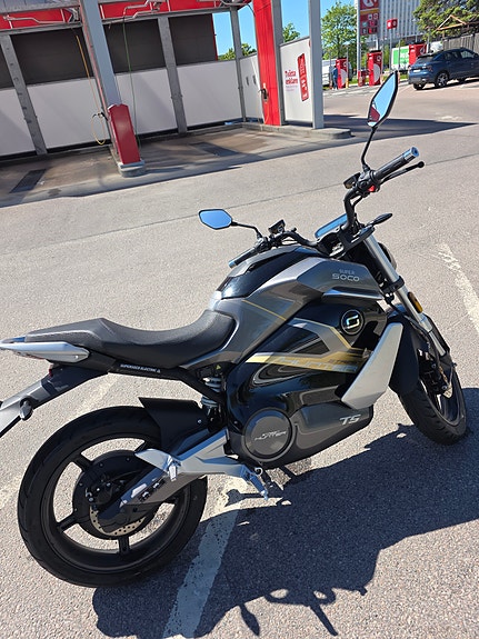 Super Soco Ts Street Hunter med dubbla batteri 2 of 5