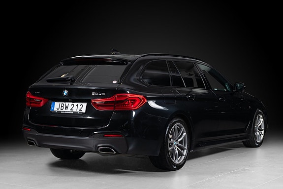 BMW 520d 2 of 5
