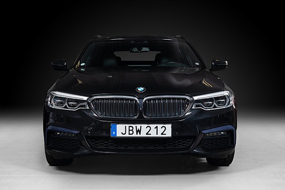 BMW 520d 4 of 5