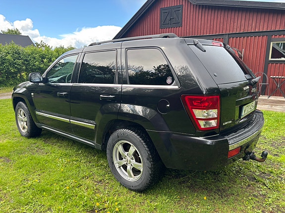 Jeep Grand Cherokee 2 of 5