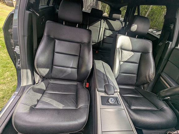Mercedes-Benz E350 5 of 5