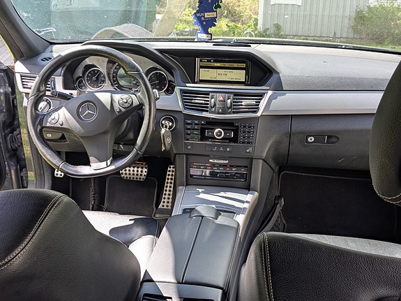 Mercedes-Benz E350 6 of 7