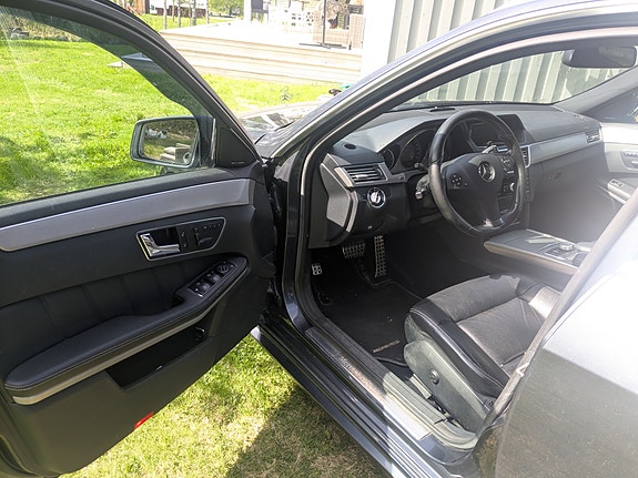Mercedes-Benz E350 7 of 7