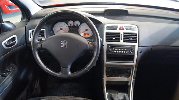 Peugeot 307 8 of 10