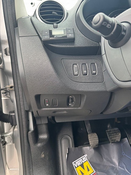 Renault Kangoo Express 8 of 9
