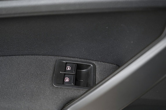 Volkswagen Caddy Maxi 16 of 26