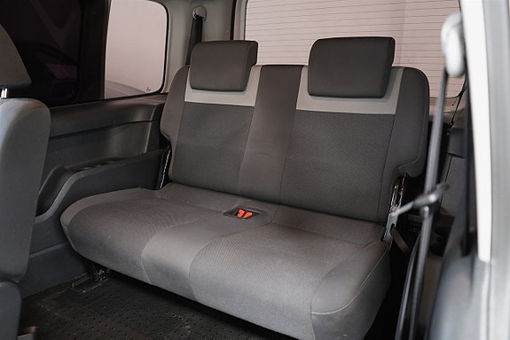 Volkswagen Caddy Maxi 13 of 26