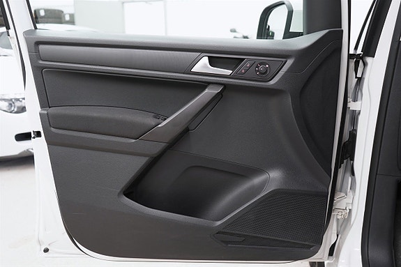 Volkswagen Caddy Maxi 15 of 26