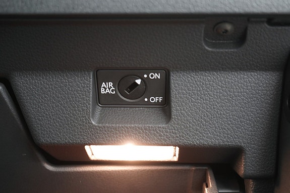 Volkswagen Caddy Maxi 24 of 26