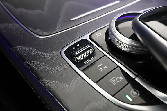 Mercedes-Benz CLS350 28 of 30
