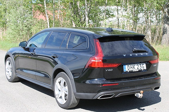 Volvo V60 Cross Country 5 of 5
