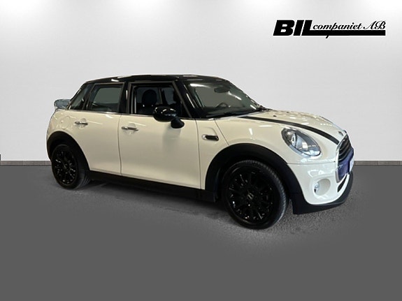 MINI Cooper 4 of 5