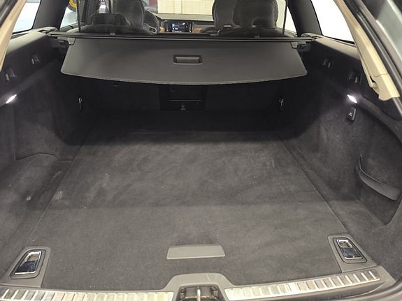 Volvo V90 8 of 10