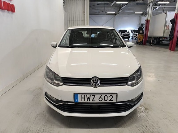 Volkswagen Polo 2 of 5