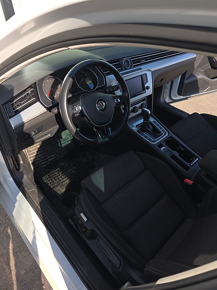 Volkswagen Passat 5 of 5