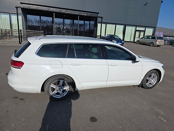 Volkswagen Passat 4 of 5
